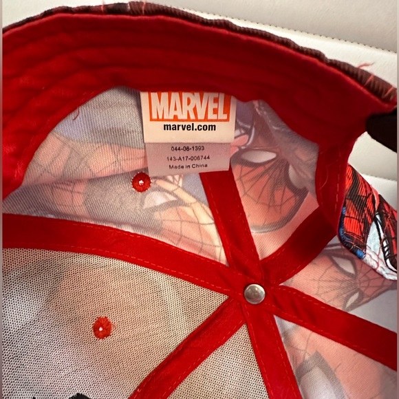 Marvel Spider Man Hat - Picture 3 of 4